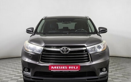 Toyota Highlander III, 2015 год, 2 799 000 рублей, 2 фотография