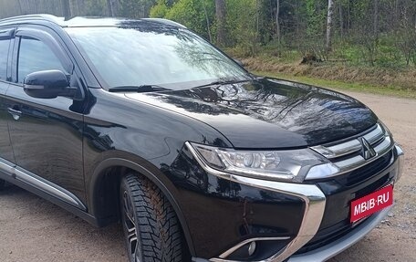 Mitsubishi Outlander III рестайлинг 3, 2017 год, 1 920 000 рублей, 1 фотография