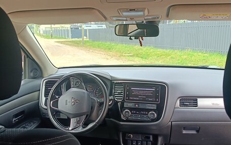 Mitsubishi Outlander III рестайлинг 3, 2017 год, 1 920 000 рублей, 20 фотография