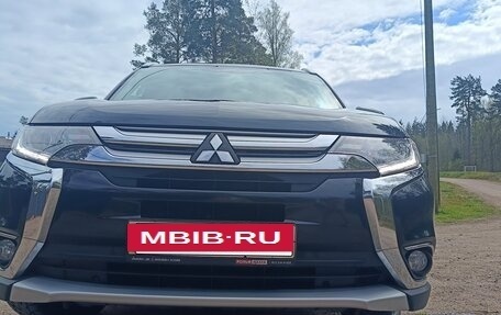 Mitsubishi Outlander III рестайлинг 3, 2017 год, 1 920 000 рублей, 23 фотография