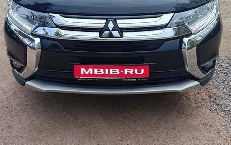 Mitsubishi Outlander III рестайлинг 3, 2017 год, 1 920 000 рублей, 22 фотография
