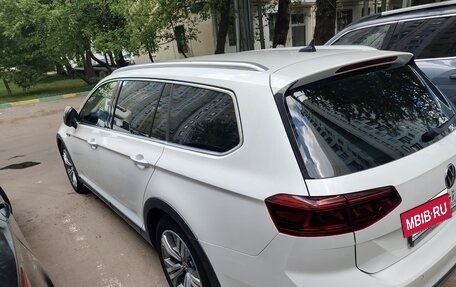 Volkswagen Passat B8 рестайлинг, 2020 год, 3 460 000 рублей, 3 фотография