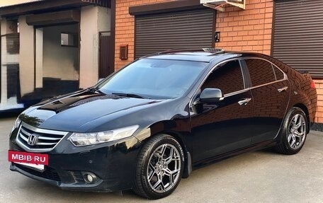 Honda Accord VIII рестайлинг, 2011 год, 1 590 000 рублей, 2 фотография