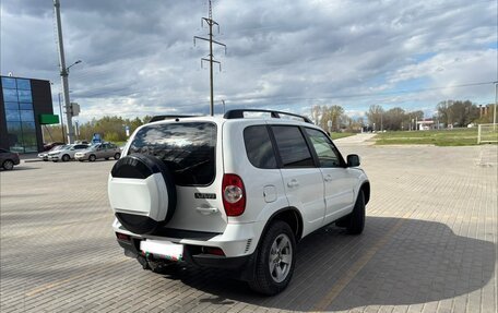 Chevrolet Niva I рестайлинг, 2016 год, 620 000 рублей, 3 фотография