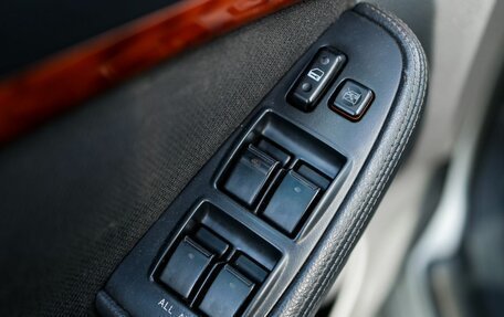 Toyota Avensis III рестайлинг, 2004 год, 599 000 рублей, 13 фотография