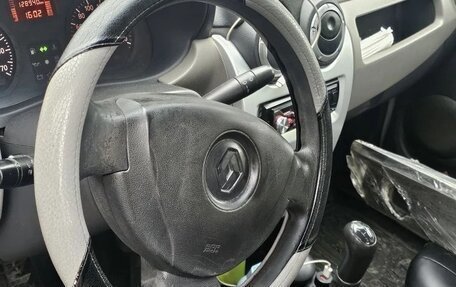 Renault Logan I, 2013 год, 190 000 рублей, 5 фотография