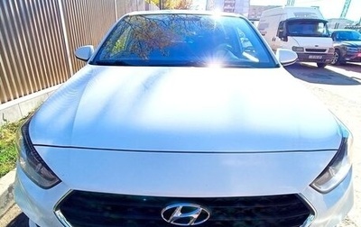 Hyundai Solaris II рестайлинг, 2018 год, 1 100 000 рублей, 1 фотография