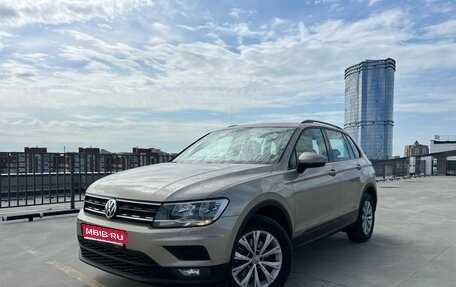 Volkswagen Tiguan II, 2018 год, 2 220 000 рублей, 1 фотография
