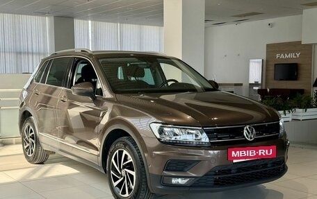 Volkswagen Tiguan II, 2018 год, 2 399 000 рублей, 4 фотография
