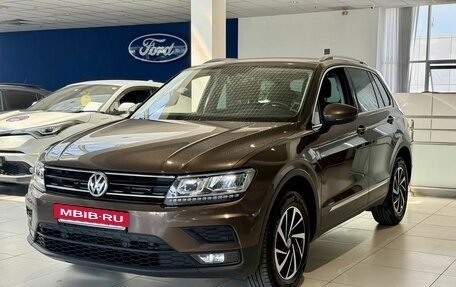 Volkswagen Tiguan II, 2018 год, 2 399 000 рублей, 2 фотография