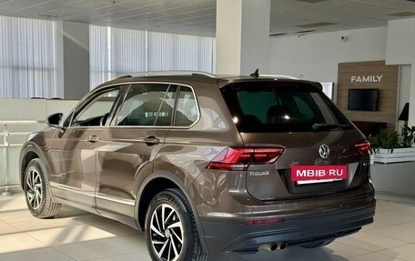 Volkswagen Tiguan II, 2018 год, 2 399 000 рублей, 9 фотография