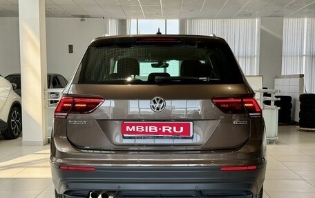 Volkswagen Tiguan II, 2018 год, 2 399 000 рублей, 10 фотография