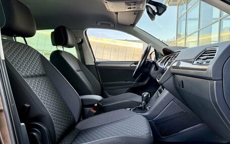 Volkswagen Tiguan II, 2018 год, 2 399 000 рублей, 36 фотография