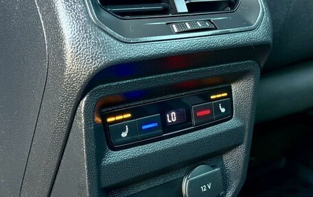 Volkswagen Tiguan II, 2018 год, 2 399 000 рублей, 32 фотография