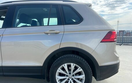 Volkswagen Tiguan II, 2018 год, 2 220 000 рублей, 5 фотография
