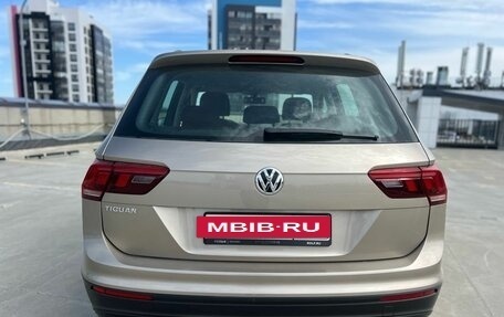 Volkswagen Tiguan II, 2018 год, 2 220 000 рублей, 7 фотография