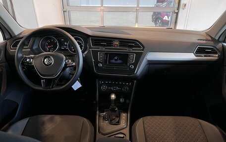 Volkswagen Tiguan II, 2017 год, 1 850 000 рублей, 9 фотография