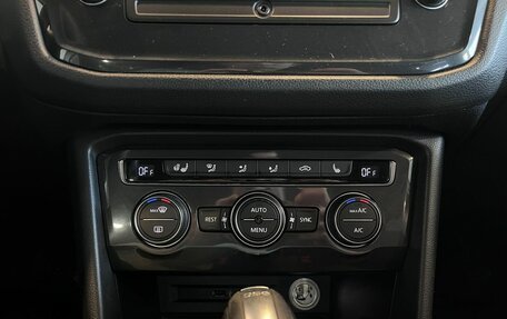 Volkswagen Tiguan II, 2017 год, 1 850 000 рублей, 15 фотография