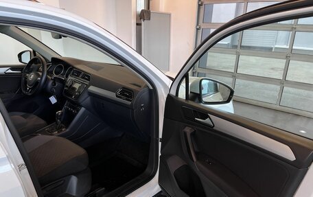 Volkswagen Tiguan II, 2017 год, 1 850 000 рублей, 27 фотография
