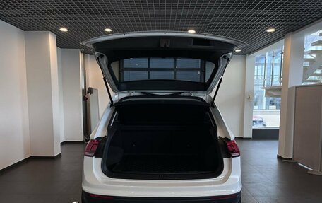 Volkswagen Tiguan II, 2017 год, 1 850 000 рублей, 38 фотография