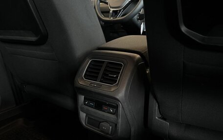 Volkswagen Tiguan II, 2017 год, 1 850 000 рублей, 36 фотография