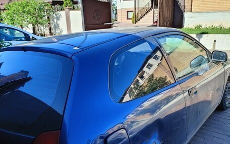 Mitsubishi Colt VI рестайлинг, 2002 год, 60 000 рублей, 3 фотография