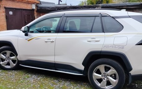 Toyota RAV4, 2019 год, 3 699 000 рублей, 7 фотография