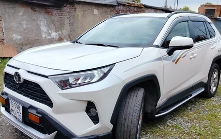 Toyota RAV4, 2019 год, 3 699 000 рублей, 5 фотография