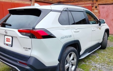 Toyota RAV4, 2019 год, 3 699 000 рублей, 9 фотография