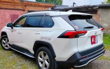 Toyota RAV4, 2019 год, 3 699 000 рублей, 6 фотография