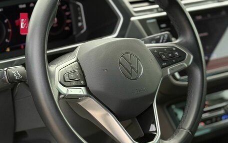 Volkswagen Tiguan II, 2021 год, 3 850 000 рублей, 24 фотография