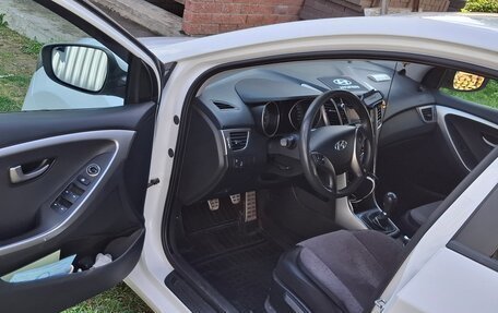 Hyundai i30 II рестайлинг, 2013 год, 850 000 рублей, 10 фотография