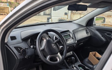 Hyundai Tucson III, 2011 год, 1 100 000 рублей, 3 фотография