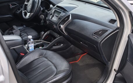 Hyundai Tucson III, 2011 год, 1 100 000 рублей, 6 фотография