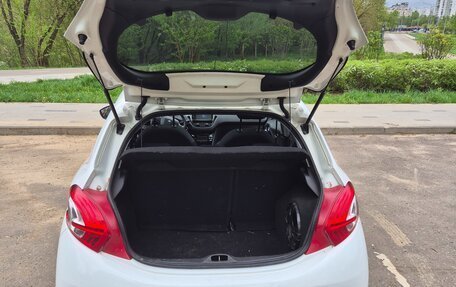 Peugeot 208 II, 2013 год, 550 000 рублей, 15 фотография