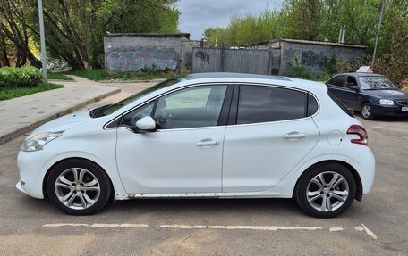 Peugeot 208 II, 2013 год, 550 000 рублей, 9 фотография