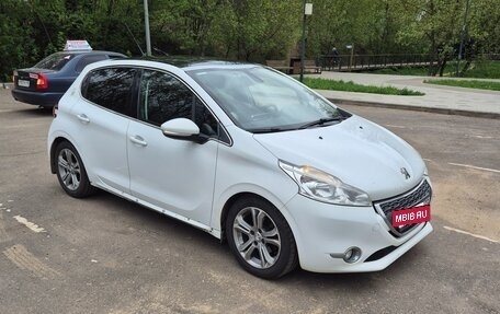 Peugeot 208 II, 2013 год, 550 000 рублей, 7 фотография