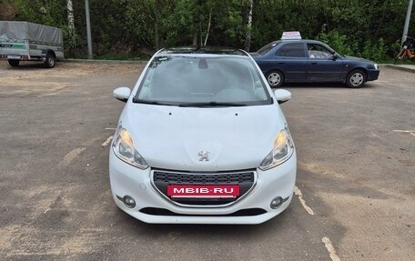 Peugeot 208 II, 2013 год, 550 000 рублей, 8 фотография