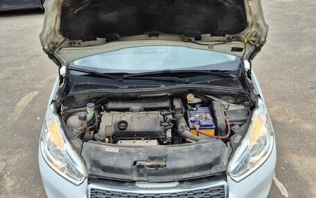 Peugeot 208 II, 2013 год, 550 000 рублей, 35 фотография