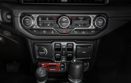 Jeep Wrangler, 2025 год, 17 750 000 рублей, 33 фотография