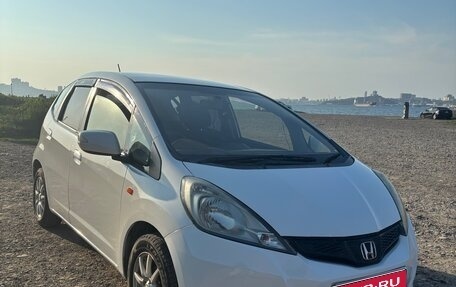Honda Fit III, 2013 год, 600 000 рублей, 1 фотография