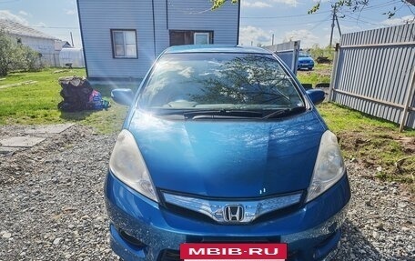 Honda Fit Shuttle I рестайлинг, 2012 год, 880 000 рублей, 2 фотография