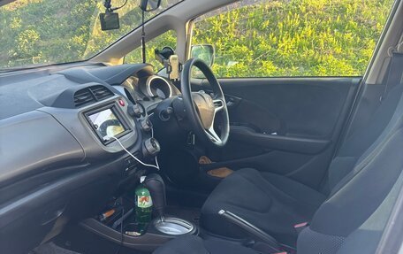Honda Fit III, 2013 год, 600 000 рублей, 17 фотография