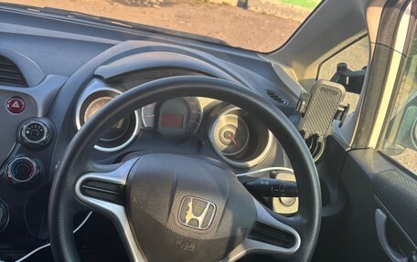 Honda Fit III, 2013 год, 600 000 рублей, 18 фотография