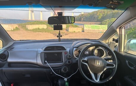 Honda Fit III, 2013 год, 600 000 рублей, 16 фотография