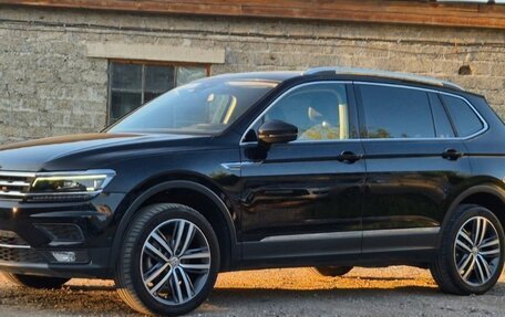 Volkswagen Tiguan II, 2020 год, 3 000 000 рублей, 8 фотография