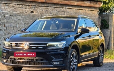 Volkswagen Tiguan II, 2020 год, 3 000 000 рублей, 9 фотография