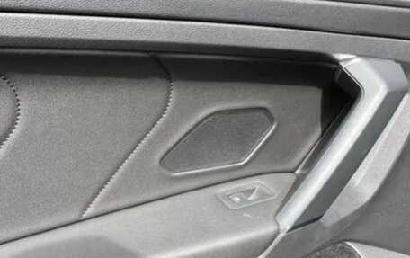 Volkswagen Tiguan II, 2020 год, 3 000 000 рублей, 16 фотография