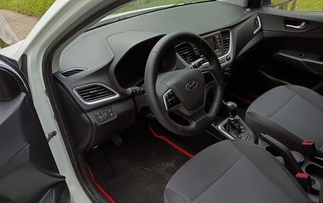 Hyundai Solaris II рестайлинг, 2017 год, 980 000 рублей, 10 фотография