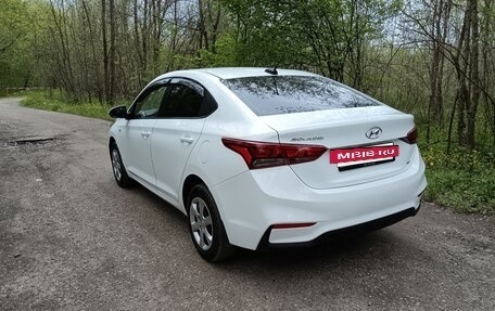 Hyundai Solaris II рестайлинг, 2017 год, 980 000 рублей, 5 фотография